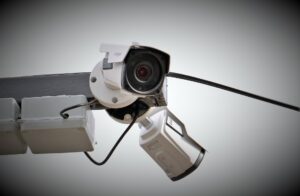 هل اصبحت كاميرات مراقبة مهمه في حياتنا ؟